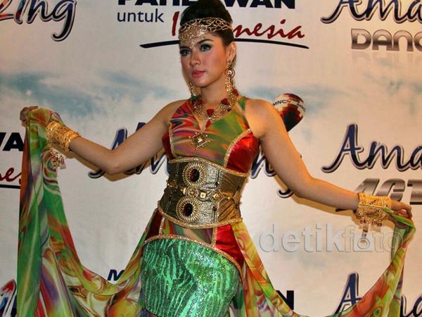 Para Musisi Meriahkan Bollynight Concert