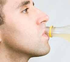 Kurangi Kebiasaan Minum Soda untuk Cegah Kanker Prostat