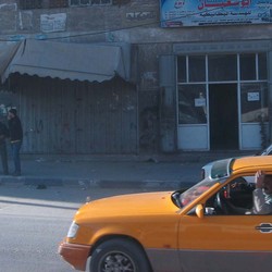 Di Gaza, Mercy Limousine Jadi Taksi