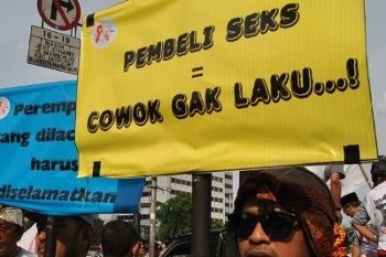 Laki-laki Jajan Seks, Anak Istri Jadi Korban HIV AIDS