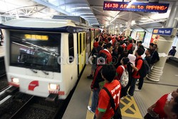 Suporter Indonesia memadati Stasiun Hangtuah, Malaysia.
