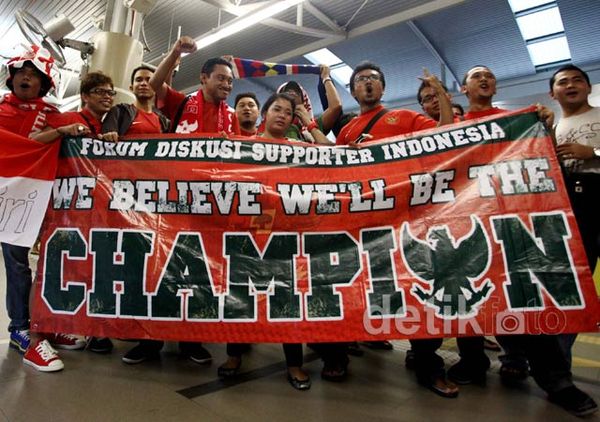 Suporter Timnas Berbondong-bondong ke Bukit Jalil