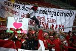 Suporter Timnas Merahkan Bukit Jalil