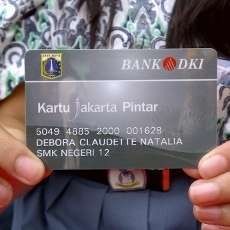 Pemprov DKI Kaji Kemungkinan Pemberian Uang Kartu Pintar Per Minggu