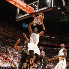 Wade Antar Heat Taklukkan Nets