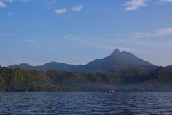 Kepingan Surga Ada di Teluk Kiluan
