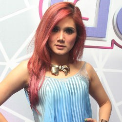 Dicurhati Olga, Mulan Jameela Nyanyi Sambil Nangis