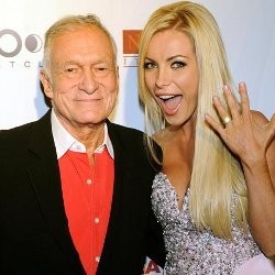 Hugh Hefner Kembali Ajak Crystal Harris Nikah