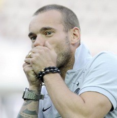 Inter Takkan Paksa Sneijder Teken Kontrak Baru