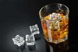 Jadi Buta Karena Keracunan Vodka, Pria Ini Sembuh Setelah Diberi Whisky