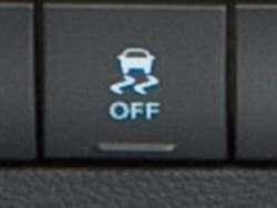 Fitur Electronic Stability Control Selamatkan Ribuan Nyawa