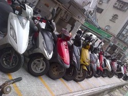 Skuter Tanpa Pelat Nomor Rajai Jalanan Taiwan