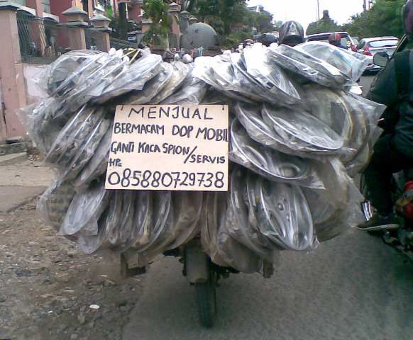Toko Aksesoris Mobil Berjalan
