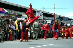 Merdeka! Lets salto sambil bilang woow
