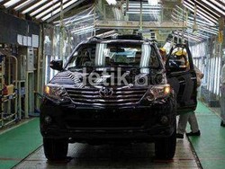 Melihat Pembuatan Toyota Fortuner dan Innova