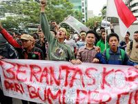 Mahasiswa Dukung KPK Usut Kasus Century