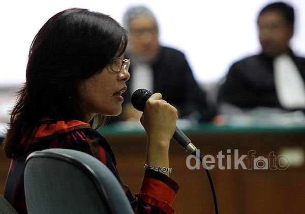 Rosa Bersaksi untuk Neneng