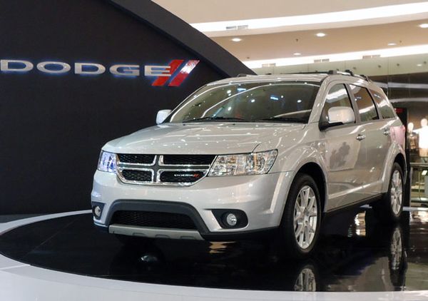 Mobil Keluarga Dodge Journey 
