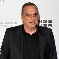 Chelsea Bantah Akan Rekrut Avram Grant Lagi