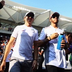 Mercedes Ingin Beri Hamilton Mobil Kompetitif