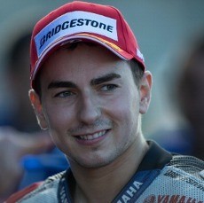 Lorenzo Sabet Penghargaan Khusus dalam Acara FIM