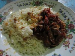 Mengobati Lapar dengan Nasi Jagal yang Gurih Pedas