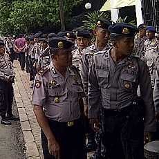  Antisipasi Demo Buruh, 340 Polisi Jaga Kedubes Malaysia