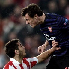 Arsenal Runner-up, Schalke Juara Grup