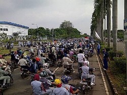 Buruh Turun ke Jalan, MS Hidayat: Tak Semua Masalah Selesai Lewat Demo