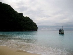 Nusa Barong, Miniatur Phi Phi Island di Indonesia