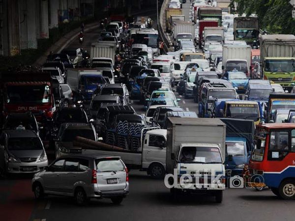 Disiplin Berkendara yang Semakin Hilang