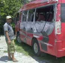 Mobil Travel Terguling, 13 Penumpang Selamat