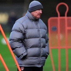 Jelang Derby, Fergie Khawatirkan Lini Belakang MU