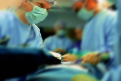 8 Transplantasi Organ yang Tak Biasa di Dunia