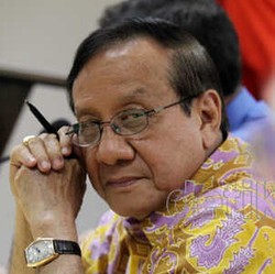 Akbar Tandjung: Skandal Aceng Rusak Citra Golkar