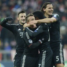 Bayern Juara Grup, Valencia Runner-up