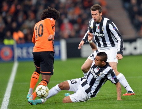 Kreativitas Shakhtar Diredam Si Nyonya Tua