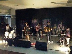 White Shoes and the Couples Company Sukses Tampil di Festival Film Dokumenter ChopShots