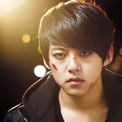 Dongho di Holyland, Saat Anak Manis Jadi Petarung Jalanan