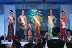 Cantik, Seksi dan Jago Diving, Sambutlah Miss Scuba 2012