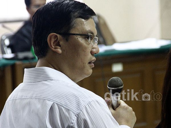 Lima Anak Buah Bersaksi untuk Hartati