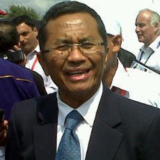 Dianggap Effendi Simbolon Lecehkan DPR, Dahlan Tersenyum Lebar
