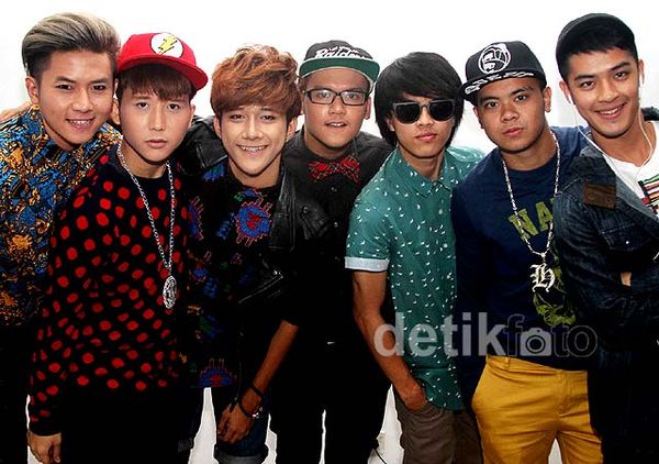 Warna-warni Gaya SM*SH