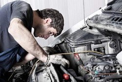 Duh, Pria Lebih Kenal Kondisi Mobil Ketimbang Tubuhnya