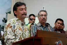  Andi Mallarangeng Minta Maaf Pada Bawahannya