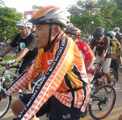 Gowes Bareng di BKT, Komunitas Bike To Work Kampanyekan Lajur Sepeda