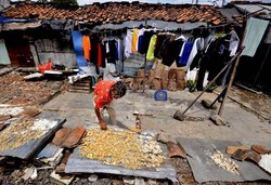 Pemerintah Janji Bagi-bagi Rp 15 Juta ke Orang Miskin Untuk Bangun Rumah
