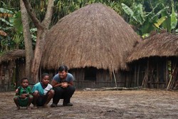 Ini Rasanya Sehari Menjadi Suku Asli Papua