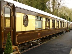 Antik! Gerbong Kereta Kuno Disulap Jadi Kamar Hotel