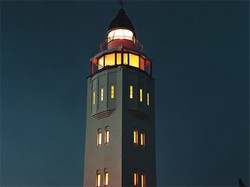 Wuih! Hotel Ini Punya Kamar di Puncak Mercusuar